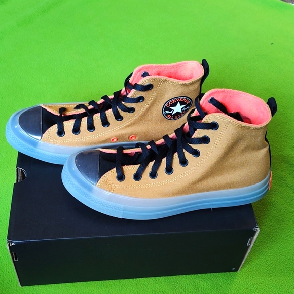 Converse Chuck Taylor All Stars Wheat/Black/Wild Mango Women's Size 11 170998C - Picture 2 of 6